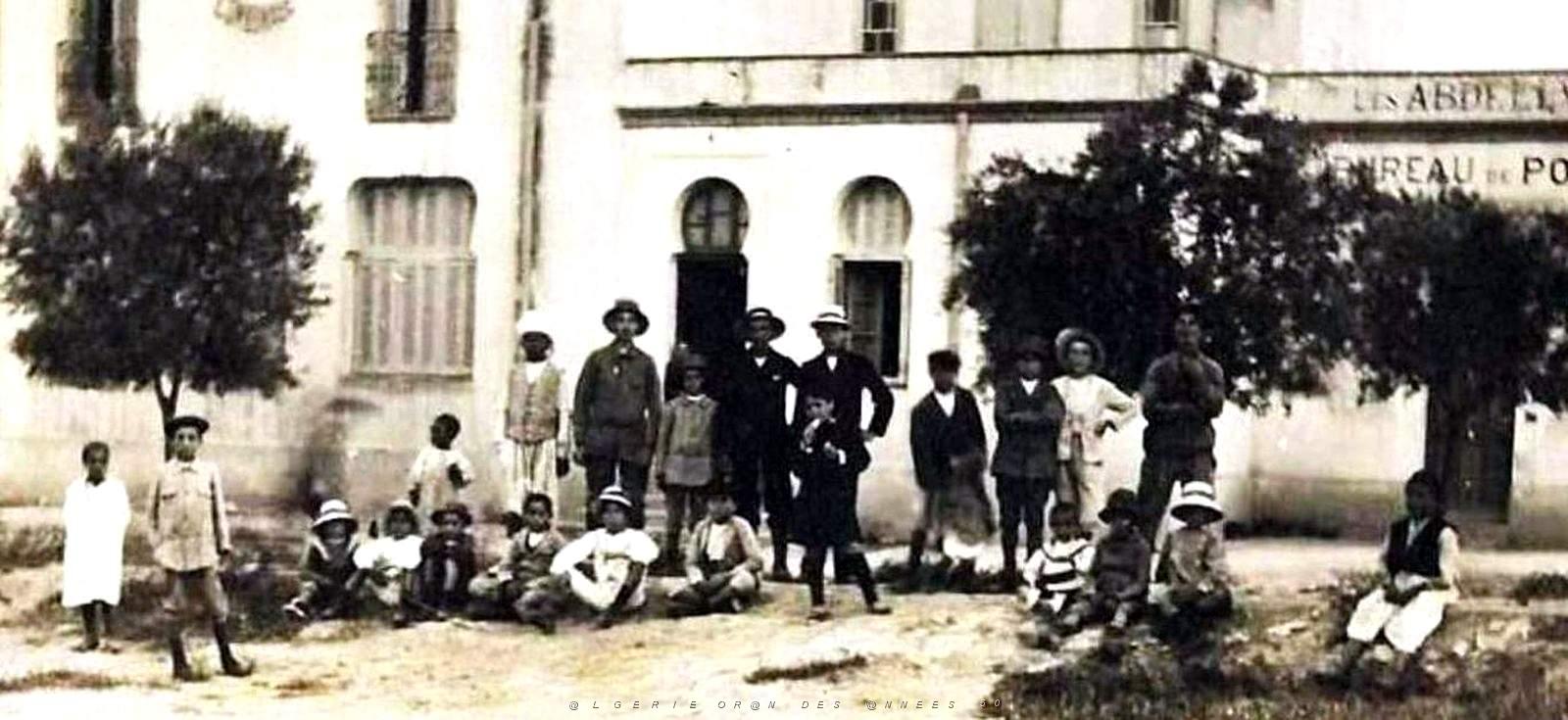 981- Les Abdellys - Les Ecoles2.jpg